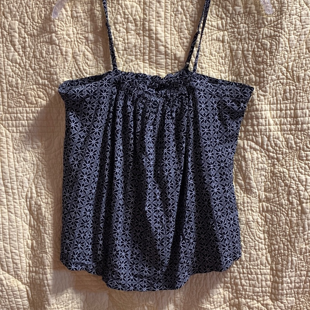 GAP - misses printed halter blk / wht pattern size S